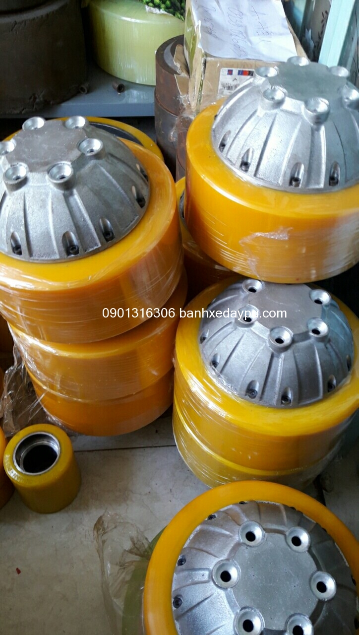 Bánh xe lái xe nâng trung quốc