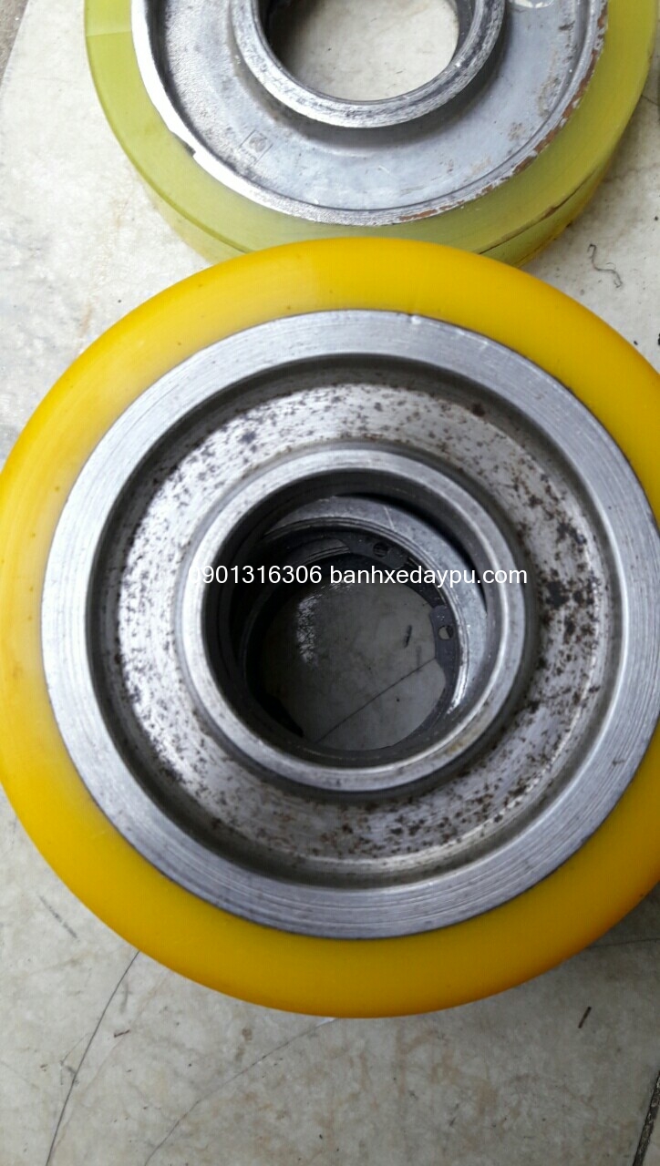 Bánh xe nâng điện DOOSAN BR20 Bánh xe nâng điện DOOSAN BR20