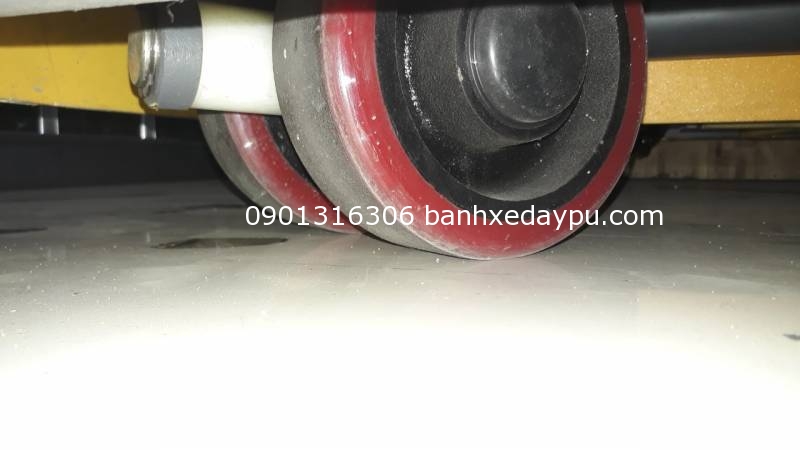 Xe nâng điện DOOSAN BR13S-7 bánh cân Bằng 165x60 mm