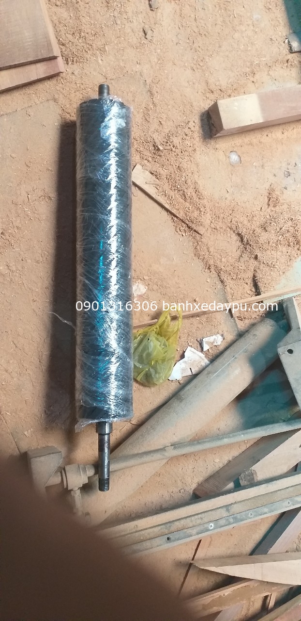 Gia công trục caosu carô Gia công trục caosu carô