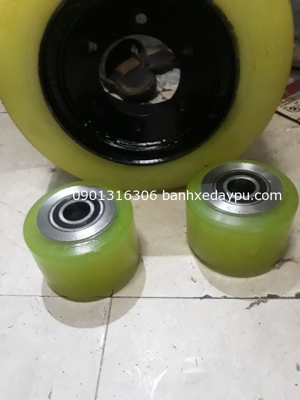 Xe nâng điên Komatsu FBR 15 bánh lái xe nâng điện 360x220 Xe nâng điên Komatsu FBR 15 bánh lái xe nâng điện 360x220